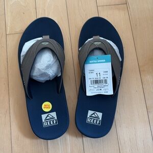 REEF, Fanning Men’s Bottle Opener Flip Flop - Navy/Khaki, Size 11